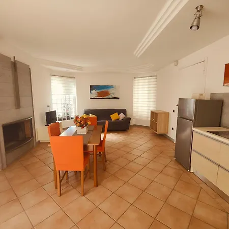 Apartamento Maison Margot - Giardino E Parcheggio Privato
