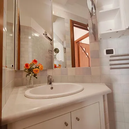 Maison Margot - Giardino E Parcheggio Privato Apartamento