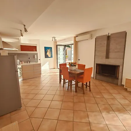 Apartamento Maison Margot - Giardino E Parcheggio Privato