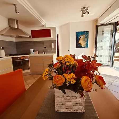 Apartamento Maison Margot - Giardino E Parcheggio Privato