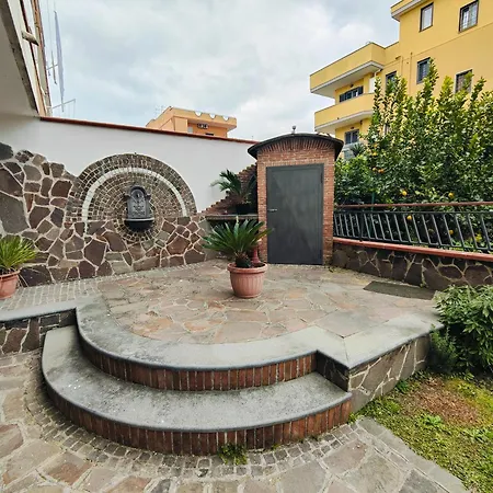 Maison Margot - Giardino E Parcheggio Privato Apartman Volla